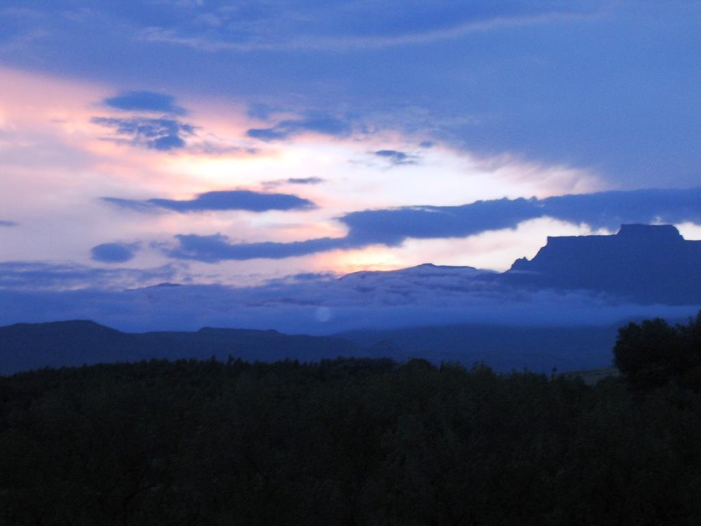 The Nest Drakensberg Mountain Resort Hotel Champagne Valley Экстерьер фото